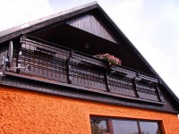 Balkón rodinný Dům Frýdlant u Liberce, TYP KRAWARN s vlnkou